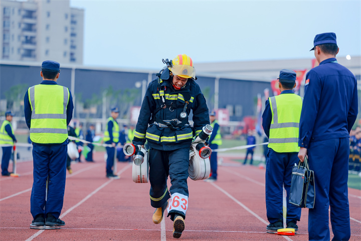 消防尖兵 硬核對決